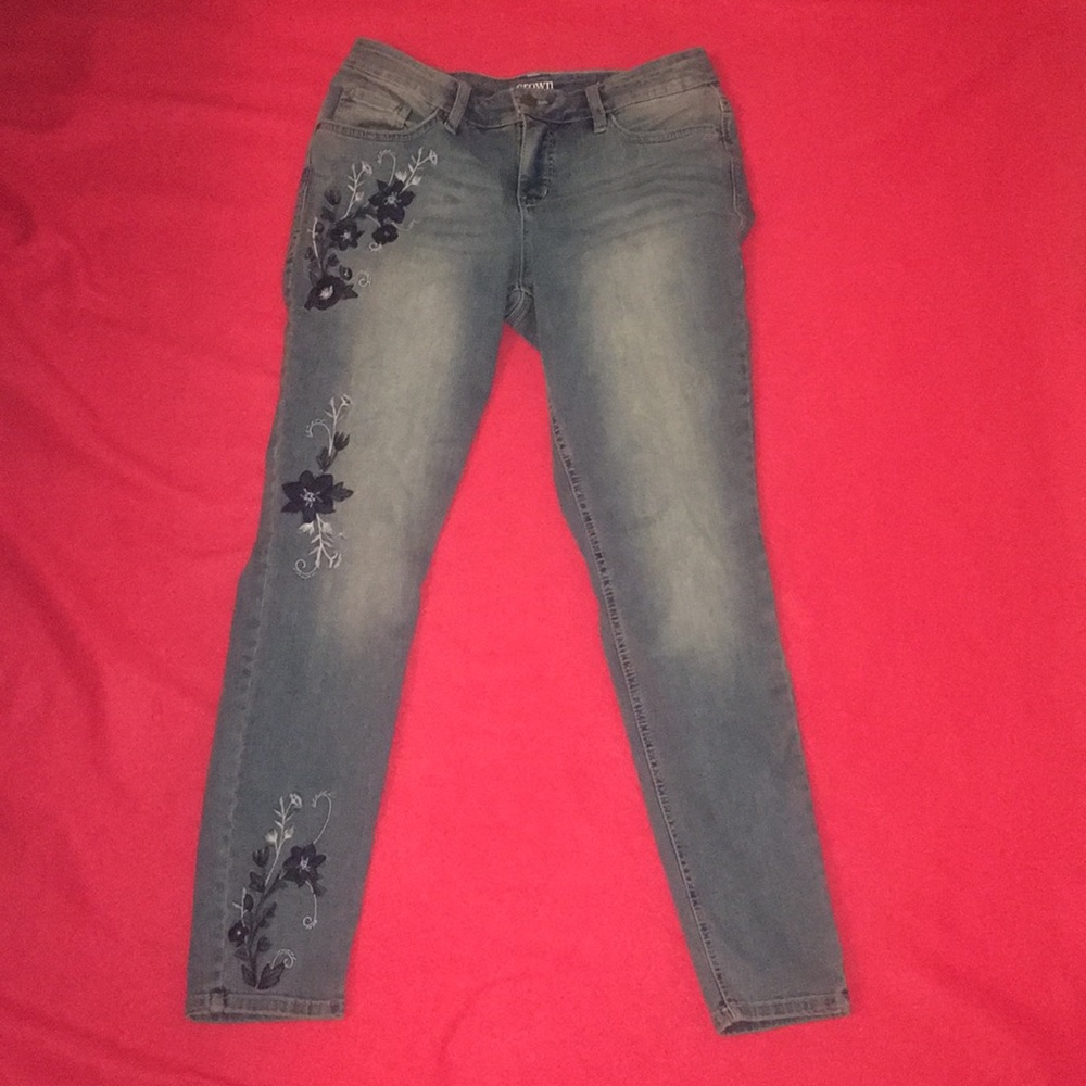 Denim embroidered pants